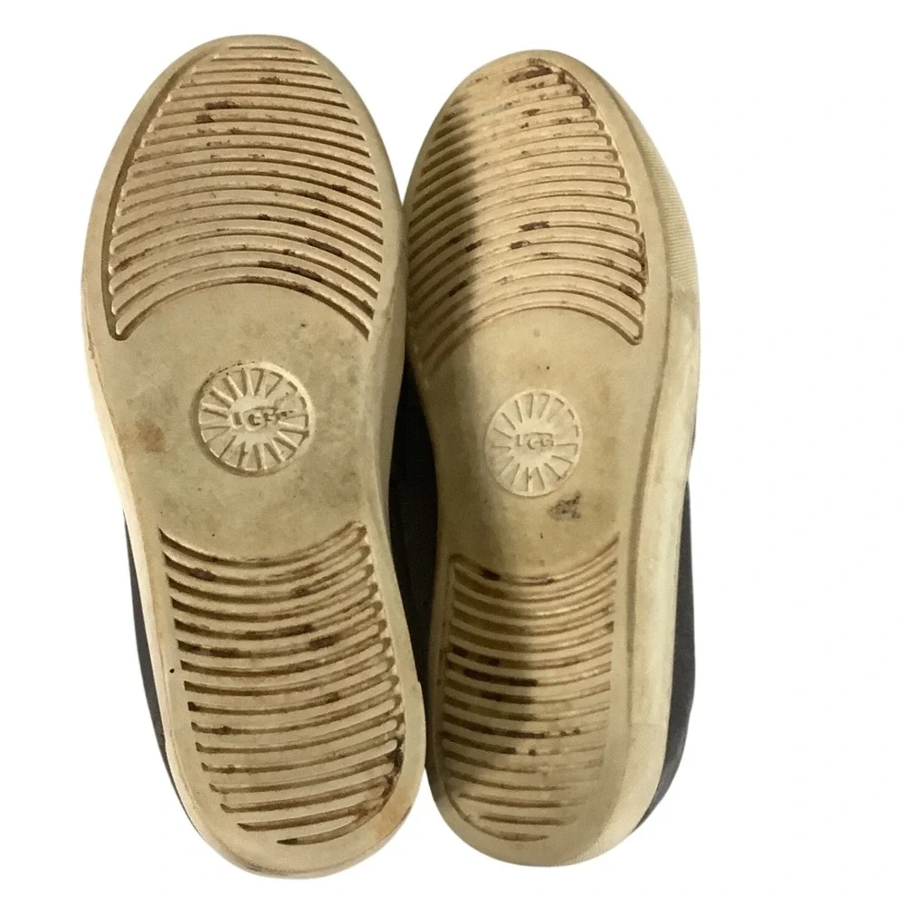 UGG Sammy Chevron Grey Leather Slip On Sneakers Womens 8.5 1112415 Low Top